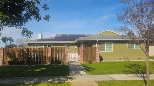 1214 E Mesa Avenue, Fresno, CA, 93710 | Card Image