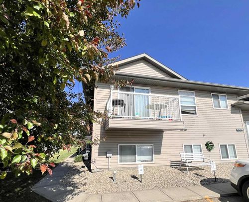 3-4803 54 Avenue, Camrose, AB, T4V5B1 | Card Image