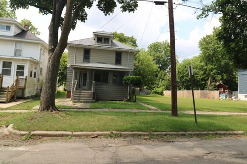 1014 Woodbridge St, Jackson, MI, 49203-3112 | Card Image