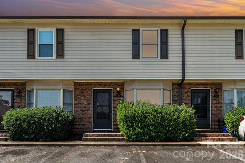 434 Stoneycreek Ln, Rock Hill, SC, 29730-6415 | Card Image