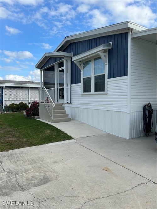 240 Ocean Reef Ln, NAPLES, FL, 34114-8446 | Card Image