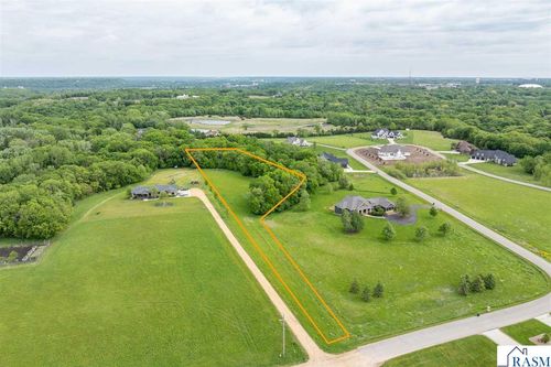 275 Summerfield Trl, Mankato, MN, 56001-2745 | Card Image