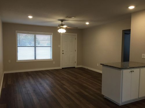 501 E Oak Ridge Dr, Marble Falls, TX, 78654-4089 | Card Image