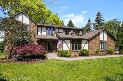 8019 Deerwood Rd, Clarkston, MI, 48348-4527 | Card Image