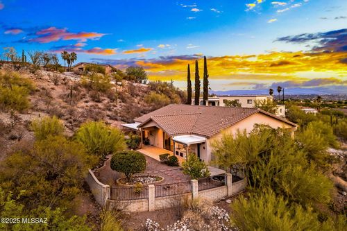 6440 N Mesa View Dr, Tucson, AZ, 85718-2522 | Card Image