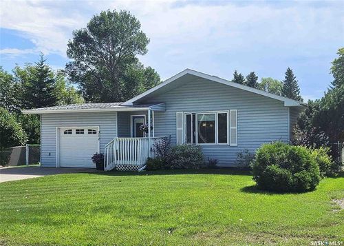 312 1 Ave, Harris, SK, S0L0E8 | Card Image