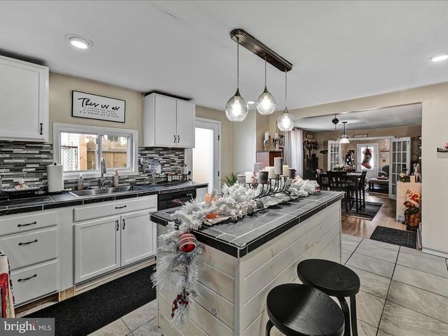 1628 Spruce St, Home with 3 bedrooms, 1 bathrooms and null parking in ASHLAND PA | Image 11