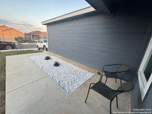9142 Coronal Rings, San Antonio, TX, 78252-4649 | Card Image