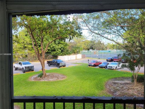 b205-3125 Oakland Shores Dr, Oakland Park, FL, 33309-7513 | Card Image