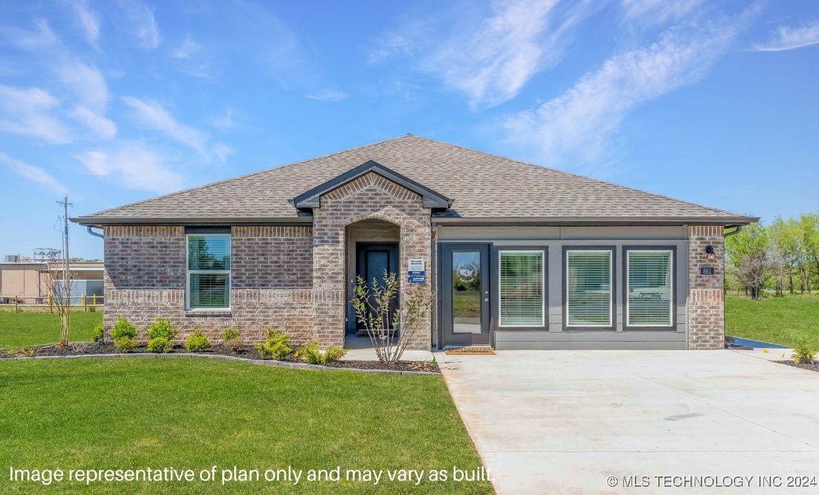Arapahoe Ave, Chouteau, OK 74337