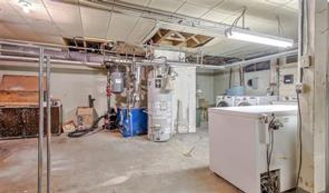 2722 Montcalm Cres Sw, House detached with 4 bedrooms, 2 bathrooms and 3 parking in Calgary AB | Image 41