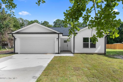 313 Pinewood Dr, Jacksonville, NC, 28546 | Card Image