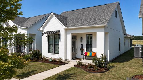 10136 Grayton Dr, Baton Rouge, LA, 70818-4315 | Card Image