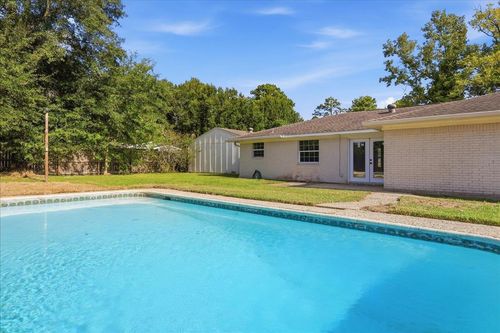 375 Dorothy Dr, Lumberton, TX, 77657-7806 | Card Image