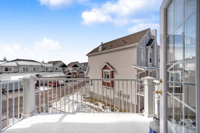 150 Hidden Creek Gardens Nw, Home with 3 bedrooms, 2 bathrooms and 4 parking in Calgary AB | Image 16