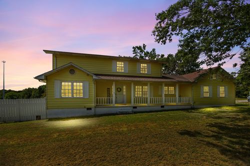 1840 Lockmiller Rd, Estill Springs, TN, 37330-3657 | Card Image
