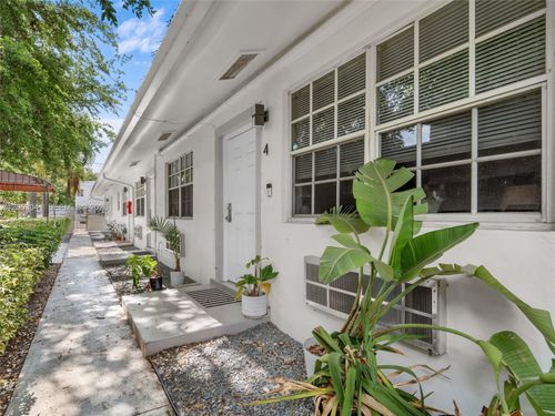 571 Ne 67th St, Miami, FL, 33138-5644 | Card Image