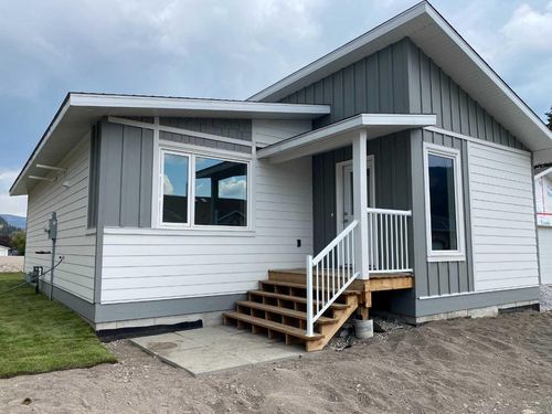 2131 128 Street, Blairmore, AB, T0K0E0 | Card Image