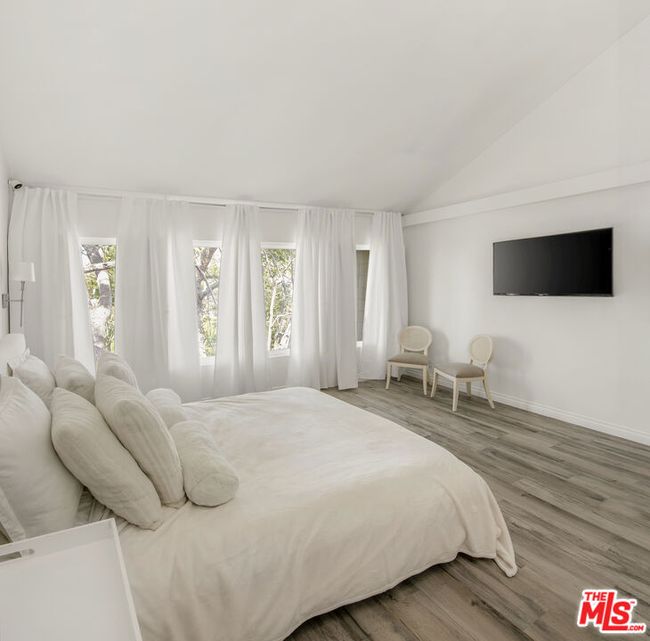 38 Sea Island Dr, Condo with 2 bedrooms, 2 bathrooms and 2 parking in Newport Beach CA | Image 17