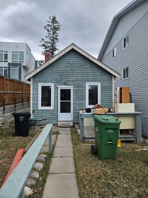 3816 Parkhill Place Sw, Home with 1 bedrooms, 1 bathrooms and 2 parking in Calgary AB | Card Image