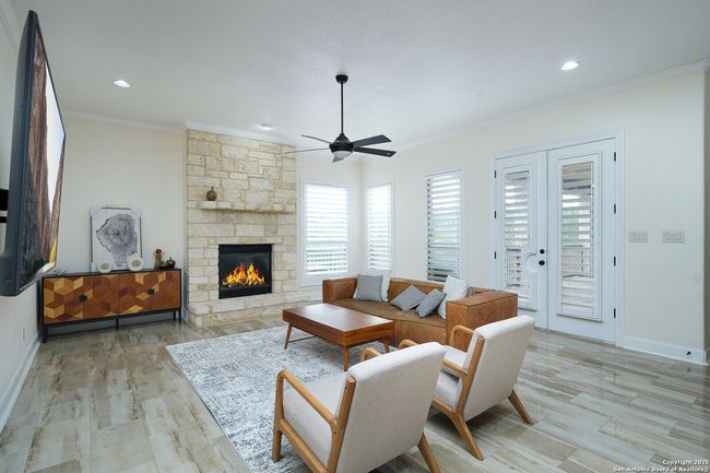 22718 Fossil Peak, House other with 4 bedrooms, 5 bathrooms and null parking in San Antonio TX | Image 8