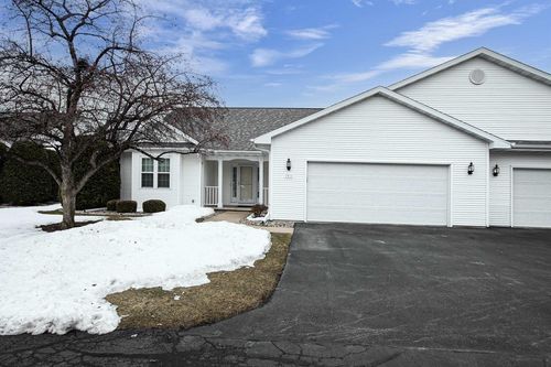 1511 Dickenson Court, NEENAH, WI, 54956 | Card Image