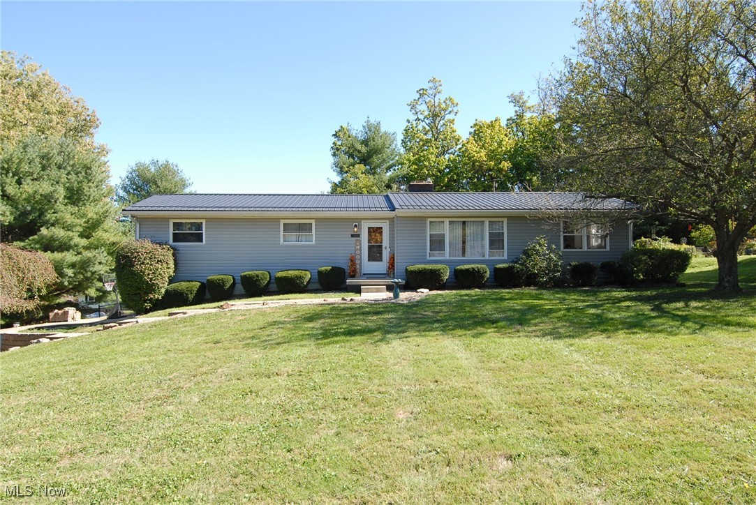 Dresden Rd, Zanesville, OH 43701