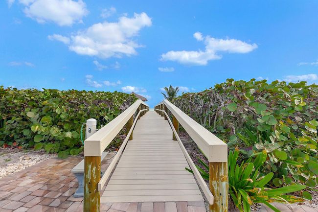APT-804 - 5059 N Highway A1a, Condo with 2 bedrooms, 2 bathrooms and null parking in Hutchinson Island FL | Image 45