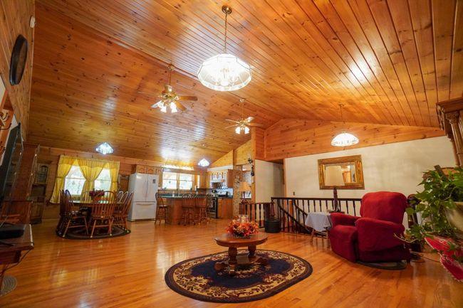 1675 Chigger Hollow Rd, House other with 3 bedrooms, 3 bathrooms and 13 parking in Pleasant Shade TN | Image 42