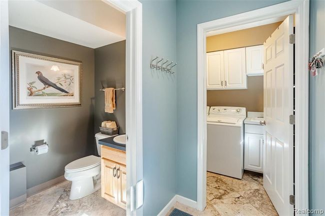 Powder Room / Laundry Room. | Image 22