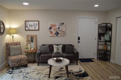 115-115 Lemans Ct, Lake St Louis, MO, 63367-1144 | Card Image