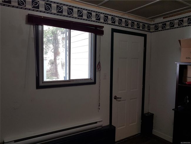 Back yard entrance | Image 32