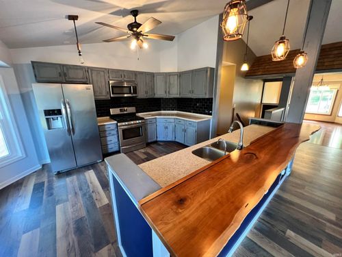 223 E Deerwood Ct, Warsaw, IN, 46582 | Card Image