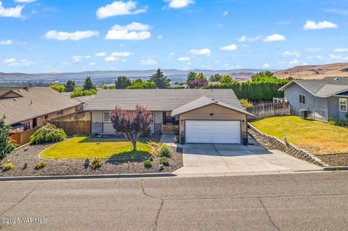 602 N 57th St, Yakima, WA, 98901-4388 | Card Image
