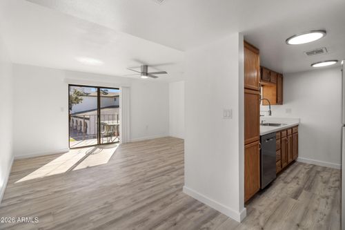 2005-3033 E Devonshire Ave, Phoenix, AZ, 85016-5894 | Card Image