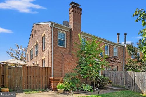 912 Bernard St, ALEXANDRIA, VA, 22314-1210 | Card Image