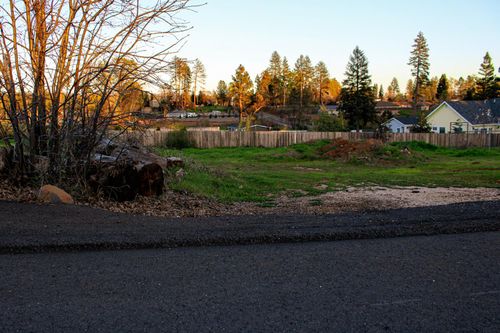 5894 Maxwell Drive, Paradise, CA, 95969 | Card Image