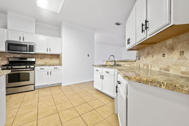18435 Emory Brook Ct, House other with 5 bedrooms, 3 bathrooms and 2 parking in Humble TX | Image 10