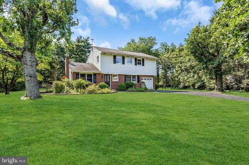 10 Winterset Dr, Trenton, NJ, 08690-1116 | Card Image