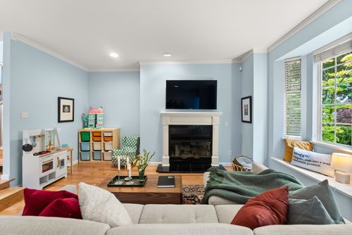 2146 W 14th Ave, Vancouver, BC, V6K2V7 | Card Image