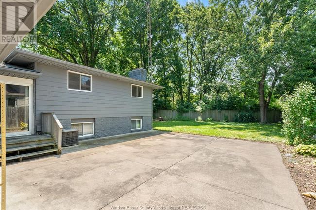 1361 Isabelle Pl, Home with 5 bedrooms, 2 bathrooms and null parking in Windsor ON | Image 50