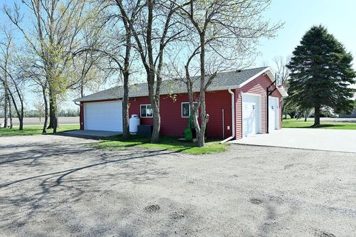 347 4th Avenue W, Hunter, ND, 58048 | Card Image
