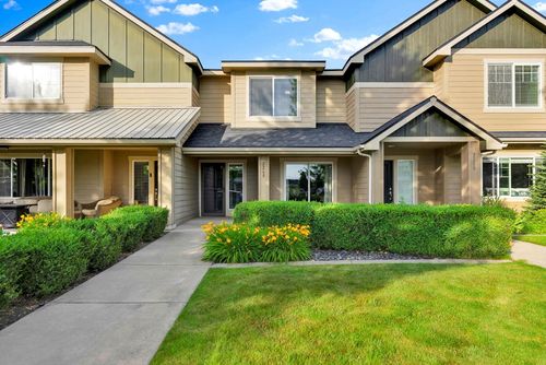 2260 N Country Vista Blvd, Liberty Lake, WA, 99019-5071 | Card Image