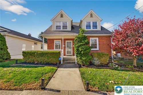 624 Delaware Ave, HELLERTOWN, PA, 18055-1815 | Card Image