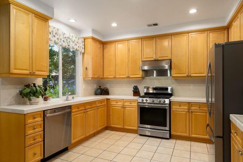 9788 Waterfowl Dr, Elk Grove, CA, 95757-8128 | Card Image
