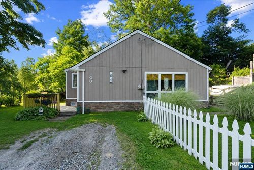 40 Glenridge Rd, Hewitt, NJ, 07421-2121 | Card Image