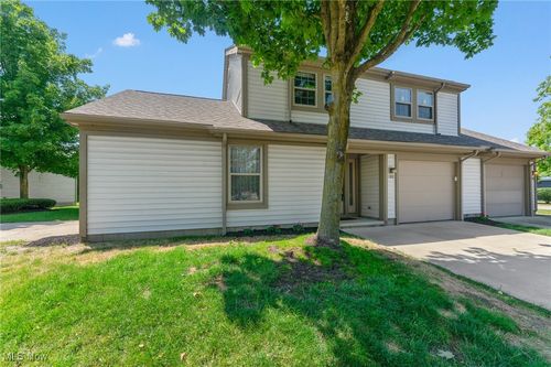 102 Waterside Ct, Columbiana, OH, 44408-9661 | Card Image