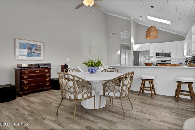 B - 440 Causeway Dr, Condo with 3 bedrooms, 3 bathrooms and 1 parking in Wrightsville Beach NC | Image 9
