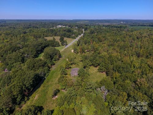 000 Mallard Dr, Grover, NC, 28073 | Card Image