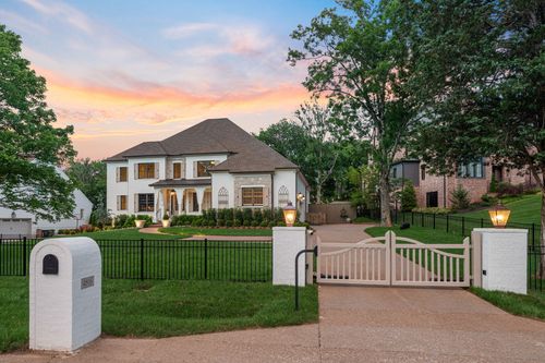 4516 Shys Hill Rd, Nashville, TN, 37215-3916 | Card Image
